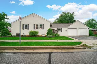 402 Fair St, Valparaiso, IN 46383 - Photo 1