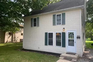 1023 N Cullen St, Rensselaer, IN 47978 - Photo 1