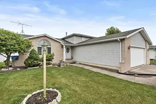 1511 Cozy Ln, Dyer, IN 46311 - Photo 1