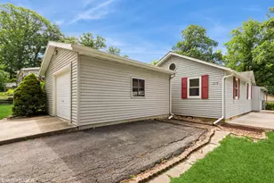 1310 Redwing Rd, Valparaiso, IN 46383 - Photo 1