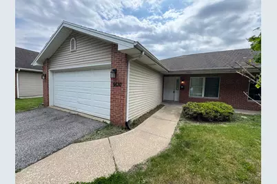 5630 Pointe Drive, Hammond, IN 46320 - Photo 1