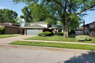 2320 Hickory Dr, Dyer, IN 46311 - Photo 1