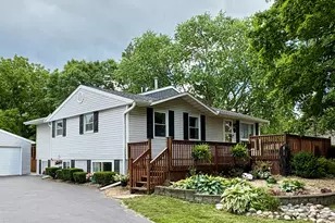 2404 N Campbell St, Valparaiso, IN 46385 - Photo 1