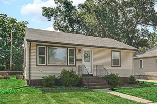 206 N Oakwood Dr, Griffith, IN 46319 - Photo 1