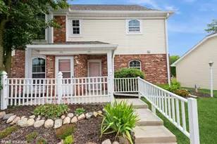 852 Edgewood Glen Dr, Valparaiso, IN 46385 - Photo 1