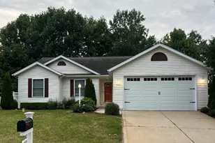 55355 Suncrest Dr, New Carlisle, IN 46552 - Photo 1