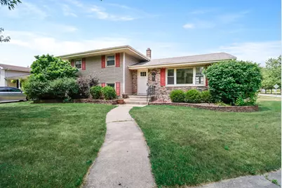 9554 Crestwood Avenue, Munster, IN 46321 - Photo 1