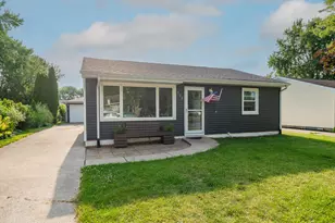 732 Imperial Rd, Valparaiso, IN 46385 - Photo 1