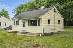 19 W 71st Pl, Merrillville, IN 46410 - Photo 1