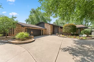 1401 Greenwood Ave, Munster, IN 46321 - Photo 1