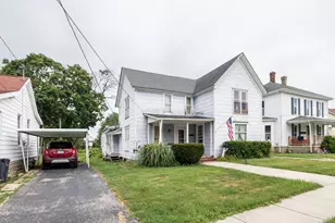 127 S Park Ave, Rensselaer, IN 47978 - Photo 1