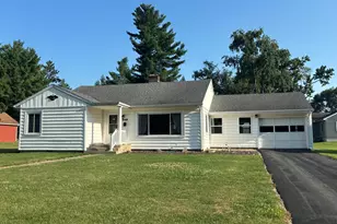 949 W Milroy Ave, Rensselaer, IN 47978 - Photo 1