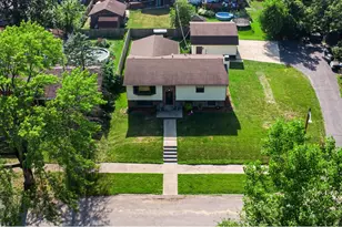 246 Crestwood Dr, Hobart, IN 46342 - Photo 1