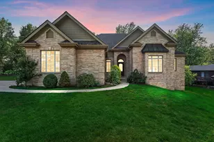 439 Chaucer Ct, Valparaiso, IN 46385 - Photo 1