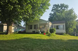 604 Vine St, La Porte, IN 46350 - Photo 1