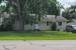 1402 Evans Ave, Valparaiso, IN 46383 - Photo 1