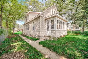 542 Holliday St, Michigan City, IN 46360 - Photo 1