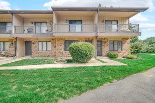 904 Jordan Cir, Schererville, IN 46375 - Photo 1