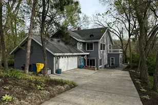 21 Bittersweet Ln, Ogden Dunes, IN 46368 - Photo 1