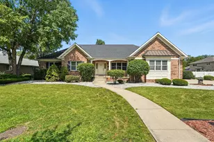 1121 Boxwood Dr, Munster, IN 46321 - Photo 1