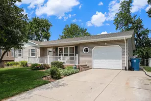 110 Tulip Ct, Hebron, IN 46341 - Photo 1