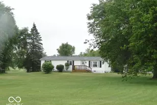 612 W 100 S, Hebron, IN 46341 - Photo 1