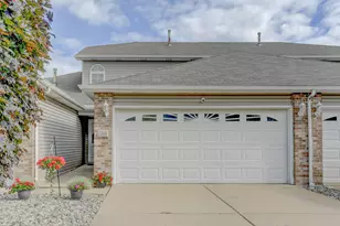 2265 Sandcastle Dr, Dyer, IN 46311 - Photo 1