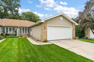 6927 Swan Ln, Schererville, IN 46375 - Photo 1