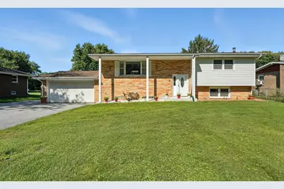 126 S Liverpool Road, Hobart, IN 46342 - Photo 1