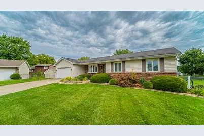 1424 W 94th Place, Crown Point, IN 46307 - Photo 1