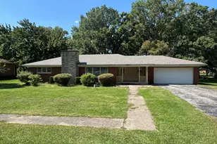 626 Almond St NW, Demotte, IN 46310 - Photo 1