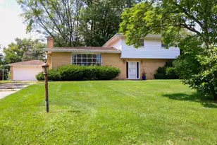 5768 Ellsworth St, Merrillville, IN 46410 - Photo 1