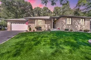 1350 Lakeview Dr, Schererville, IN 46375 - Photo 1