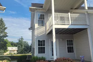 217 Prestwick Dr, Valparaiso, IN 46385 - Photo 1