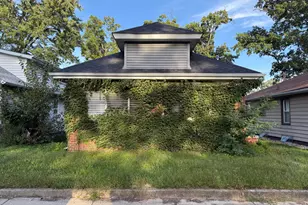 506 Jackson St, Michigan City, IN 46360 - Photo 1