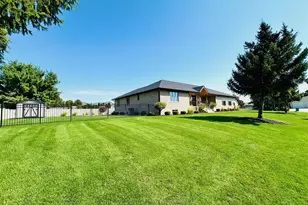 645 W Timothy Dr, La Porte, IN 46350 - Photo 1