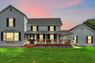 627 E 300 S, Valparaiso, IN 46383 - Photo 1