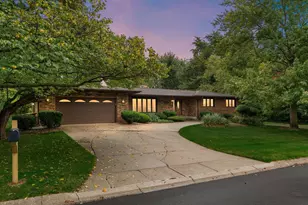 4204 Victoria Dr, Valparaiso, IN 46383 - Photo 1