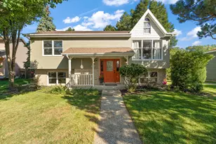 437 S Park Dr, Griffith, IN 46319 - Photo 1