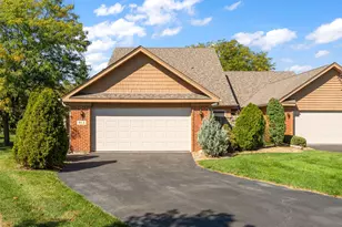 913 Westminster Ln, Munster, IN 46321 - Photo 1