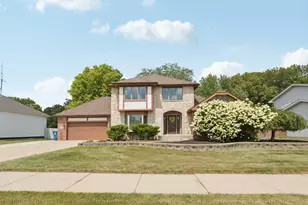 1218 Lakeview Dr, Schererville, IN 46375 - Photo 1