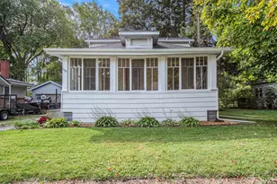 1527 5th St, La Porte, IN 46350 - Photo 1