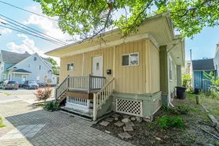 706 Detroit St, La Porte, IN 46350 - Photo 1