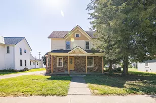 205 E Dunlap St, Kentland, IN 47951 - Photo 1