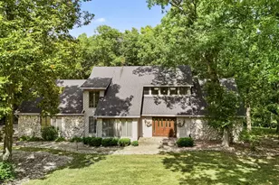 483 Roxbury Rd, Valparaiso, IN 46385 - Photo 1