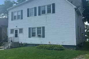642 Water St, Hobart, IN 46342 - Photo 1