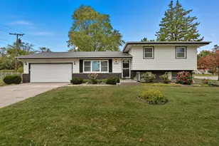 9380 Roosevelt Pl, Crown Point, IN 46307 - Photo 1