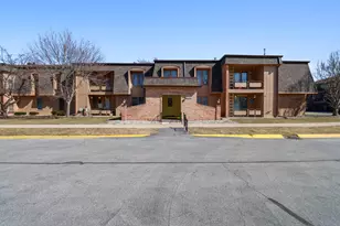 8825 Janeway Ct, Munster, IN 46321 - Photo 1