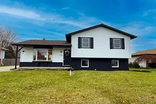 1558 W 99th Ave, Crown Point, IN 46307 - Photo 1