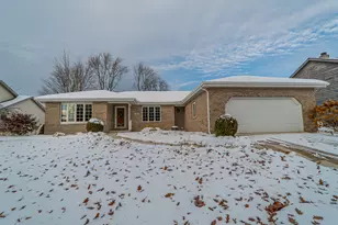 312 Fairfield Dr, Crown Point, IN 46307 - Photo 1